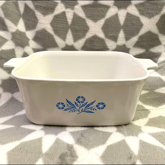 Corningware Other - Vtg Corningware Blue Cornflower 1.5 qt casserole loaf pan bowl dish